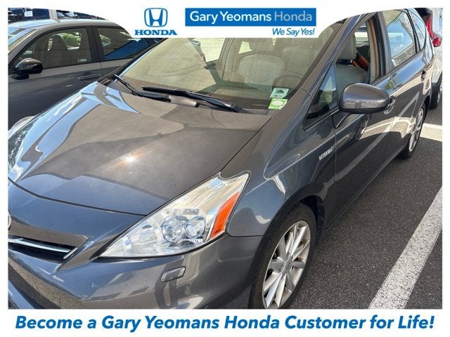 2013 Toyota Prius v Five