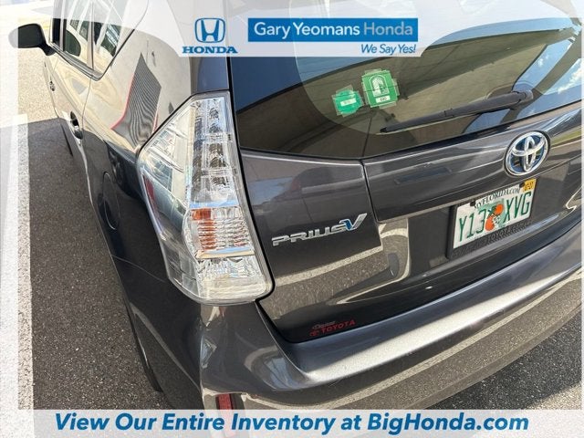 2013 Toyota Prius v Five