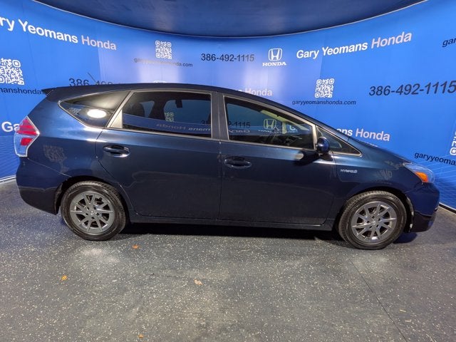 2017 Toyota Prius v Two