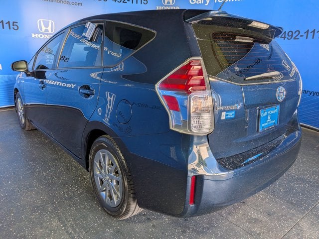 2017 Toyota Prius v Two