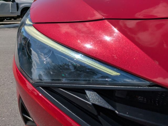 2022 Hyundai Elantra SE