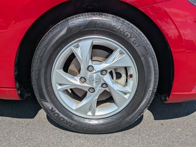 2022 Hyundai Elantra SE