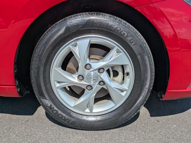 2022 Hyundai Elantra SE