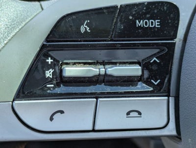2022 Hyundai Elantra SE