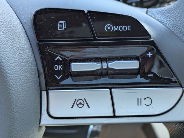 2022 Hyundai Elantra SE