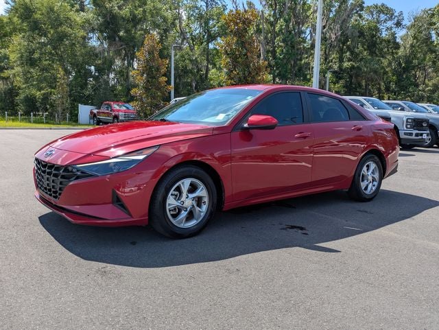 2022 Hyundai Elantra SE