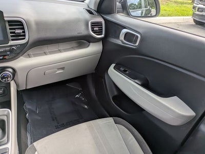 2022 Hyundai Venue SEL