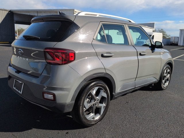 2022 Hyundai Venue SEL