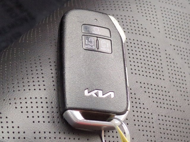 2022 Kia Carnival LXS