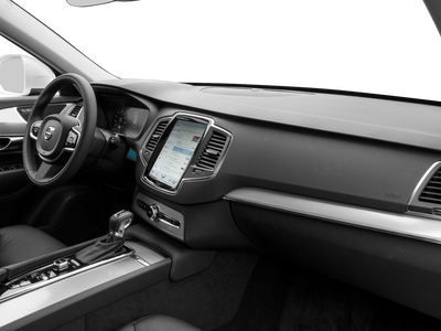 2017 Volvo XC90 T6 Momentum