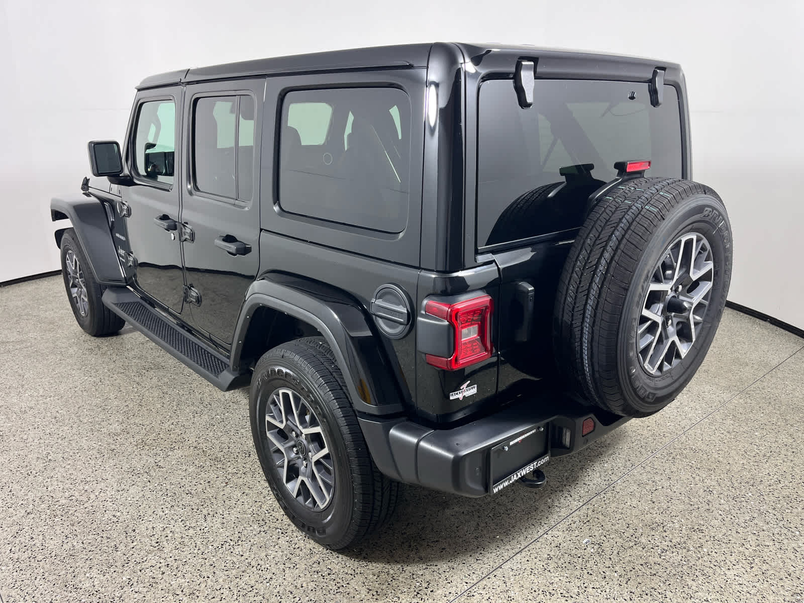 2024 Jeep Wrangler 4-Door Sahara 4x4
