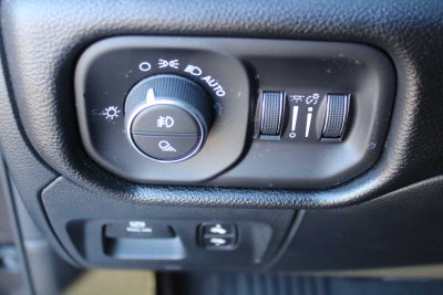 2022 RAM 1500 Laramie Crew Cab 4x4 5'7' Box