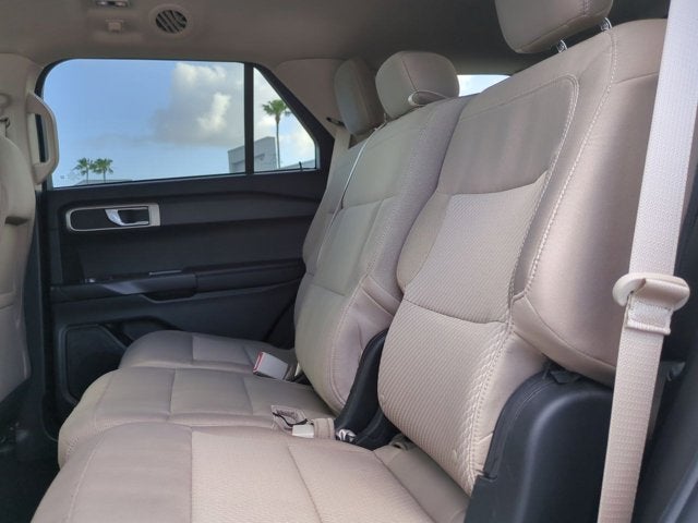 2023 Ford Explorer Base