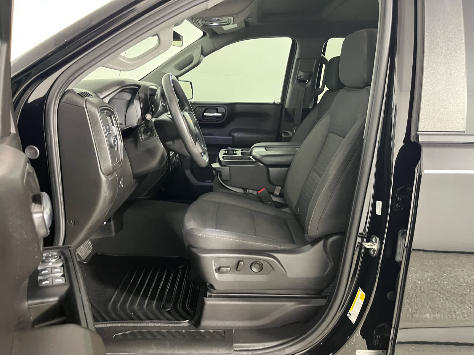 2024 Chevrolet Silverado 1500 2WD Crew Cab Short Bed Custom