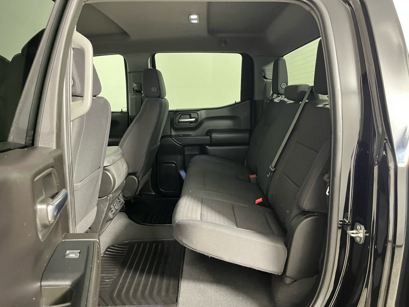 2024 Chevrolet Silverado 1500 2WD Crew Cab Short Bed Custom