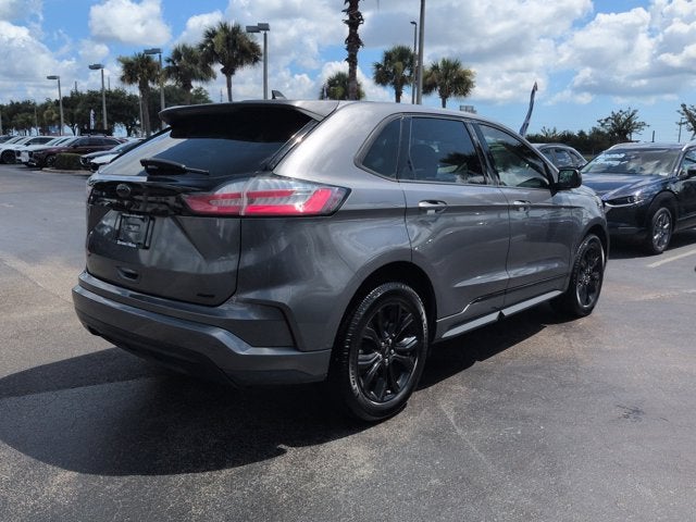 2022 Ford Edge SE