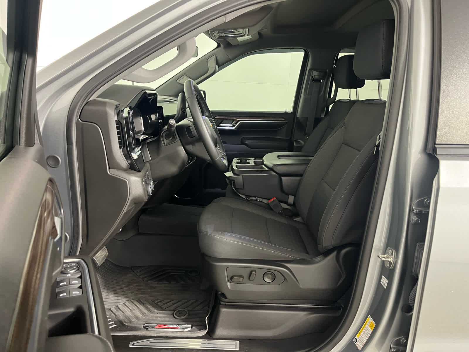 2024 Chevrolet Silverado 1500 4WD Crew Cab Short Bed LT