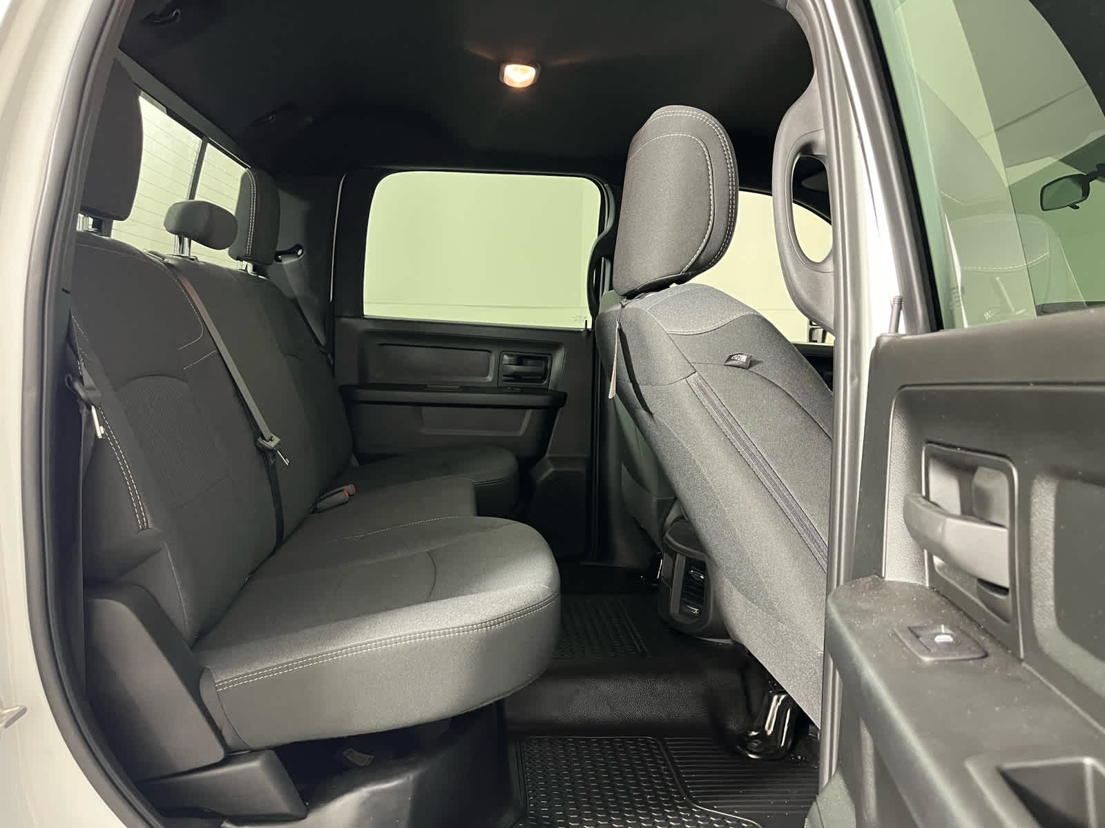 2024 RAM 2500 Tradesman Crew Cab 4x4 6'4' Box