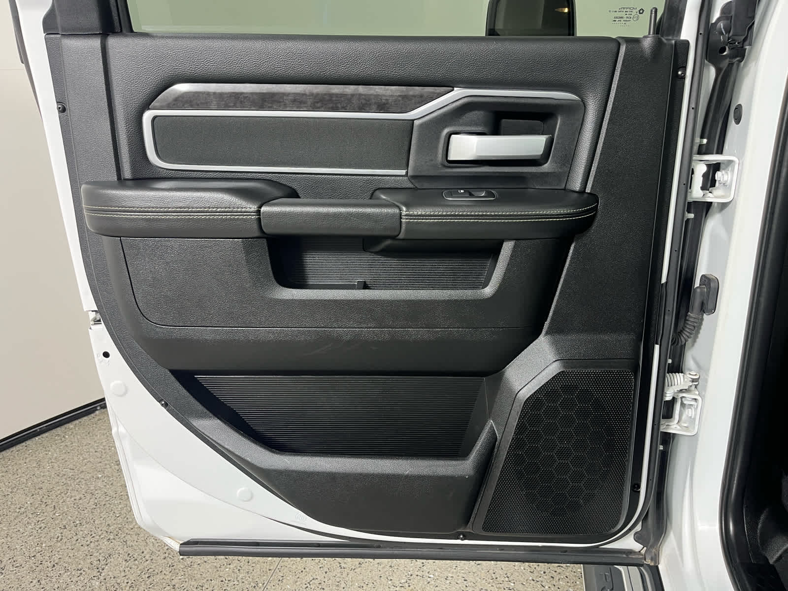 2024 RAM 2500 Big Horn Crew Cab 4x4 8' Box