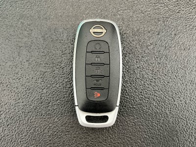 2024 Nissan Versa SR