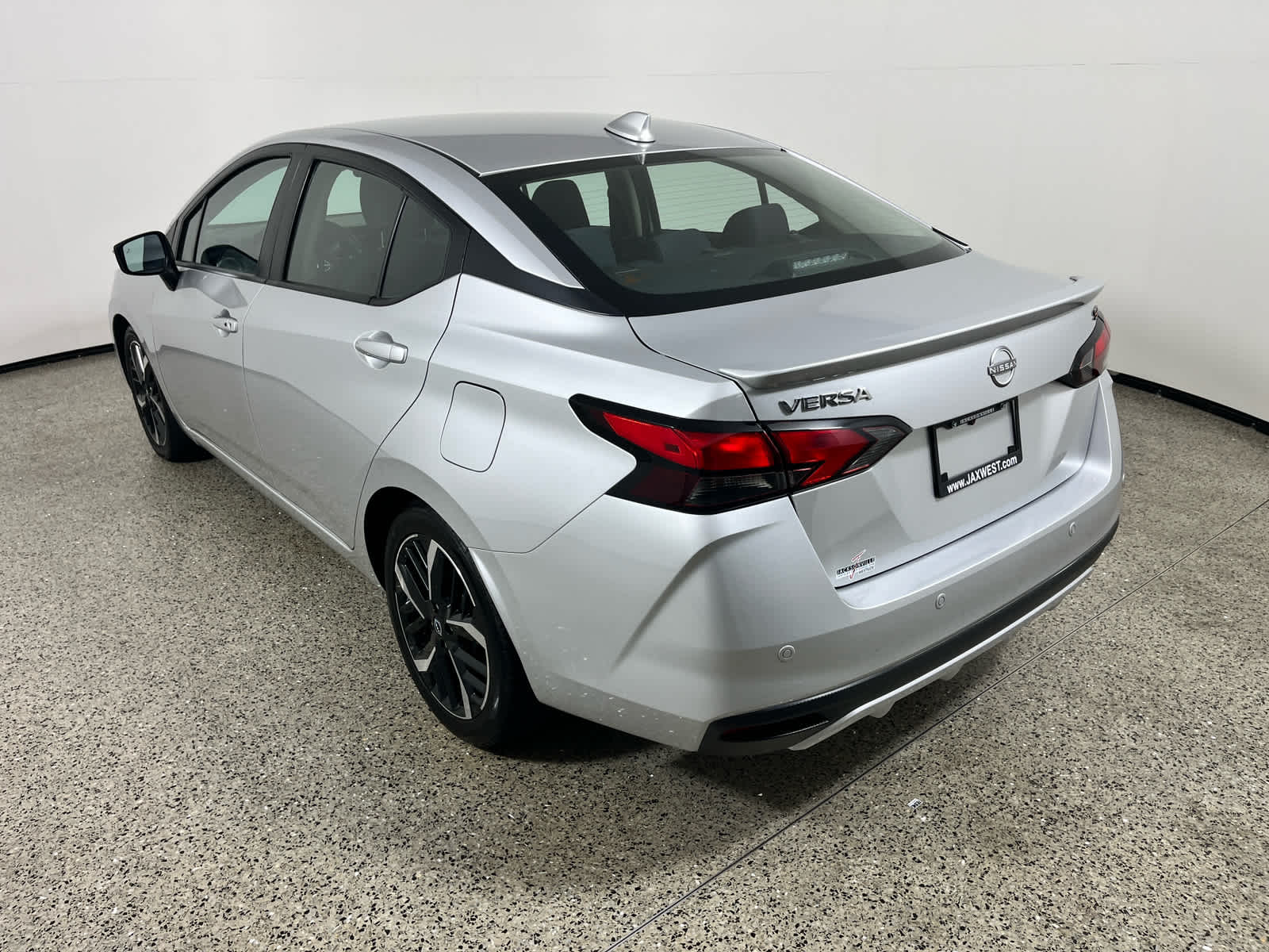 2024 Nissan Versa SR
