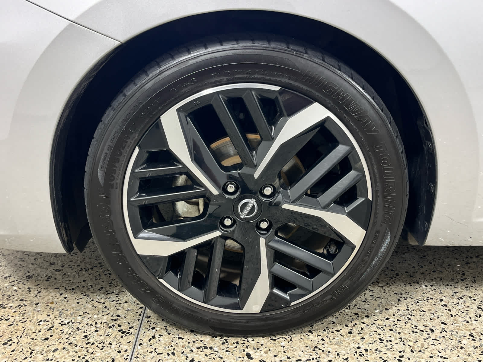 2024 Nissan Versa SR