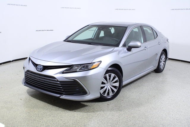 2022 Toyota Camry Hybrid LE