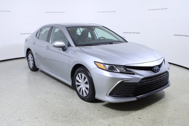 2022 Toyota Camry Hybrid LE