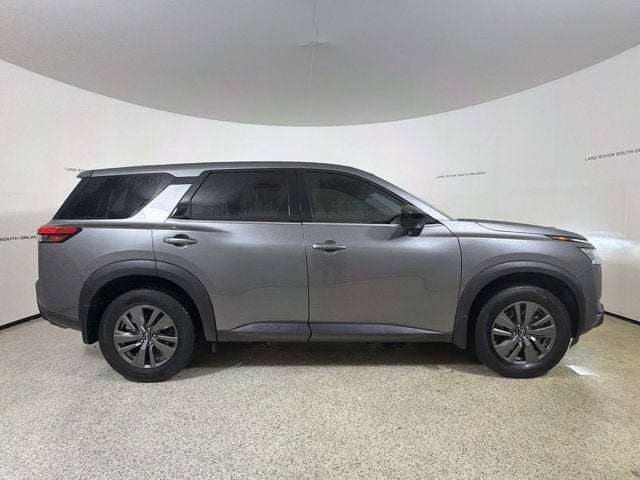 2023 Nissan Pathfinder S