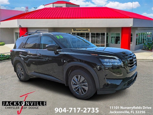 2023 Nissan Pathfinder SV
