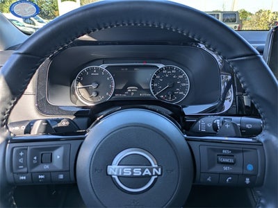 2023 Nissan Pathfinder SV