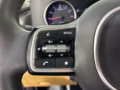 2023 Kia Carnival LX