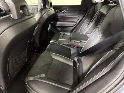 2018 Volvo XC60 R-Design