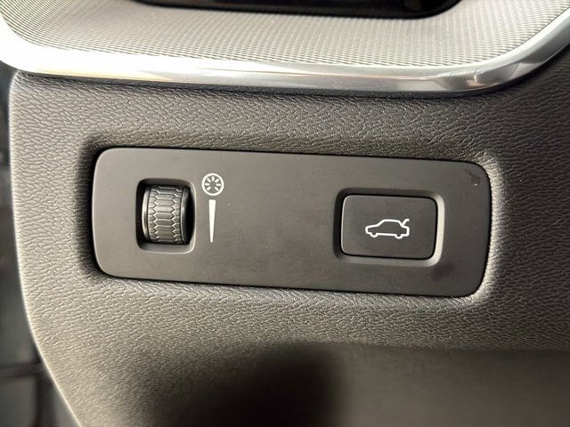 2018 Volvo XC60 R-Design