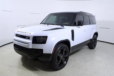 2023 Land Rover Defender X-Dynamic SE