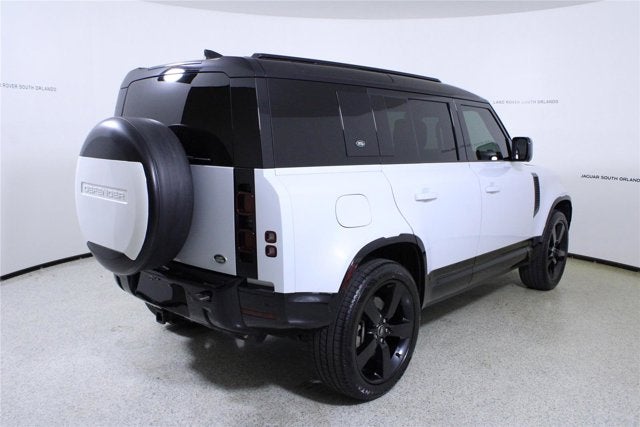 2023 Land Rover Defender X-Dynamic SE
