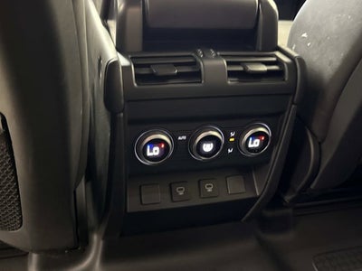 2025 Land Rover Defender X-Dynamic SE