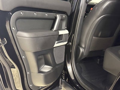 2024 Land Rover Defender X-Dynamic SE