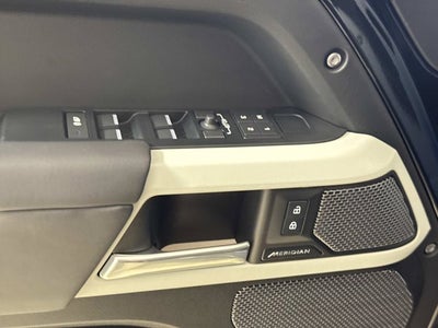 2024 Land Rover Defender X-Dynamic SE