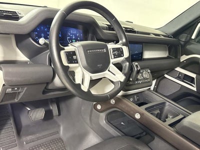 2020 Land Rover Defender SE
