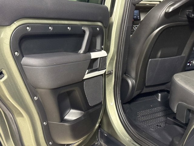 2020 Land Rover Defender SE