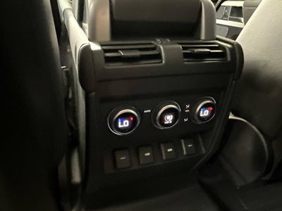 2020 Land Rover Defender SE