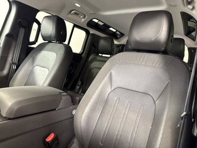 2020 Land Rover Defender SE