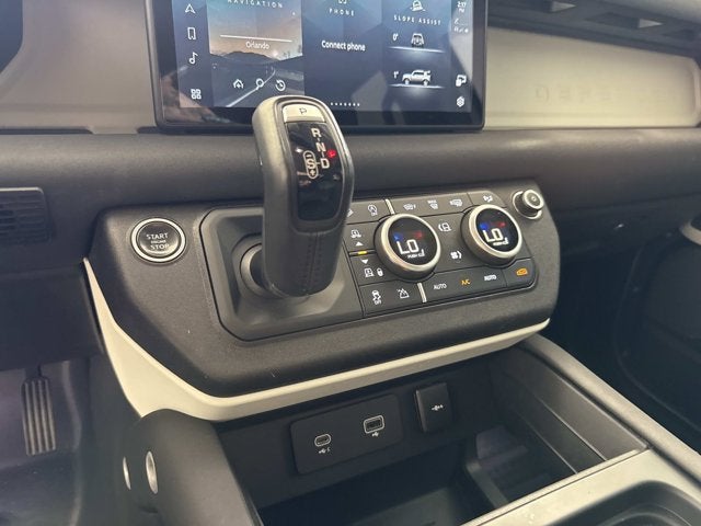 2020 Land Rover Defender SE
