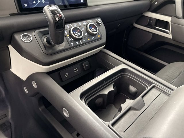2020 Land Rover Defender SE