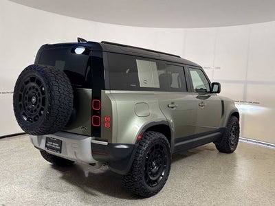 2020 Land Rover Defender SE