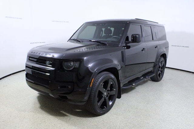 2025 Land Rover Defender V8