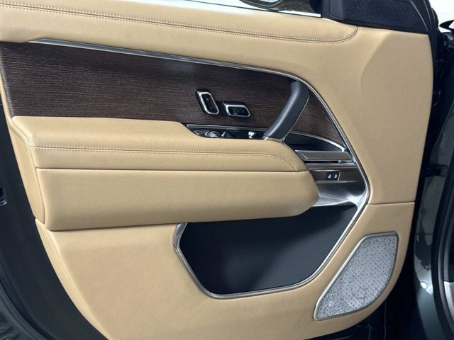 2025 Land Rover Range Rover Autobiography