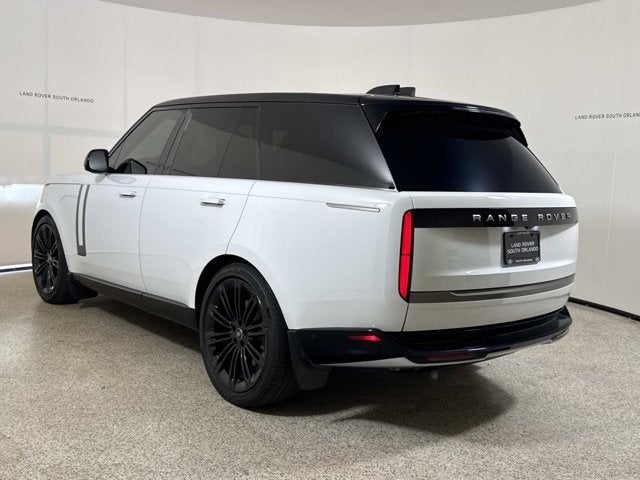 2025 Land Rover Range Rover SE