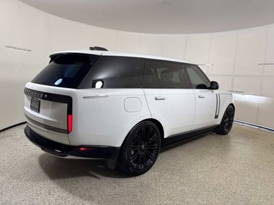 2025 Land Rover Range Rover SE
